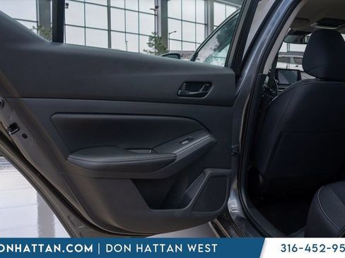 Used 2025 Nissan Altima 2.5 SV FWD image 21