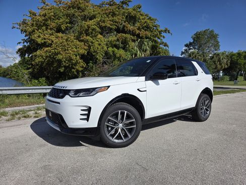 Used 2026 Land Rover Discovery Sport Landmark AWD/4WD image 1