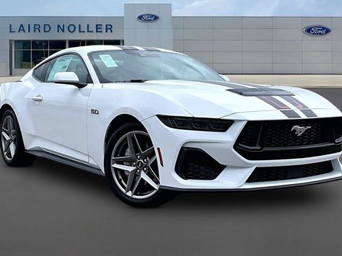 New 2026 Ford Mustang GT RWD image 2