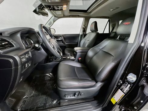 Used 2024 Toyota 4Runner TRD Off-Road Premium w/ Moonroof Package AWD/4WD image 21