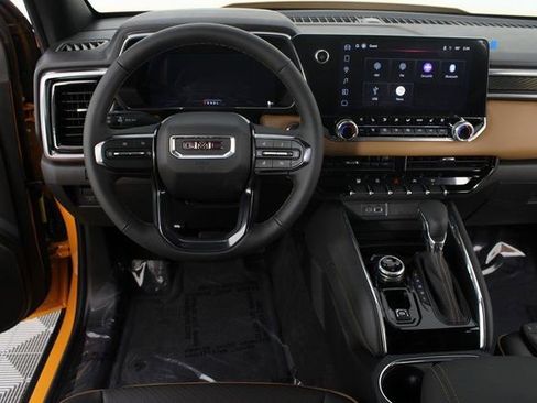 New 2026 GMC Canyon AT4 w/ AT4 Premium Package image 10