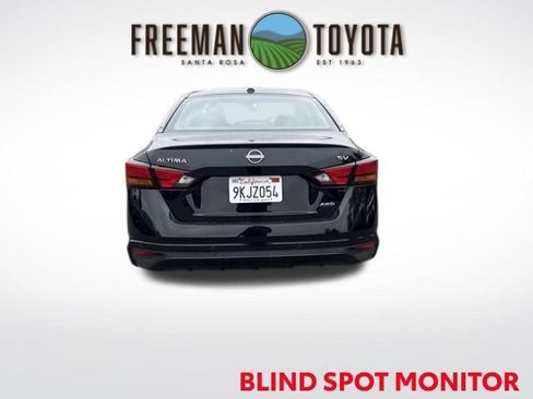 Used 2024 Nissan Altima 2.5 SV AWD/4WD image 6