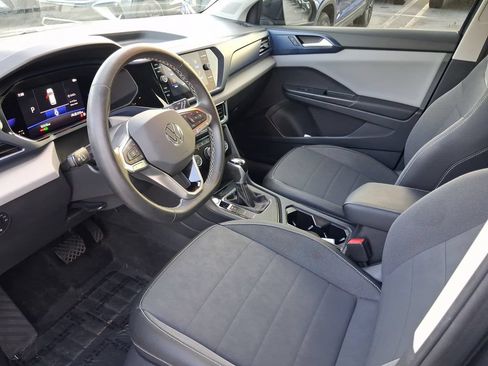 Used 2023 Volkswagen Taos SE FWD image 18