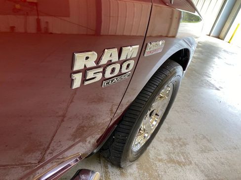 Used 2019 RAM 1500 Big Horn RWD image 16