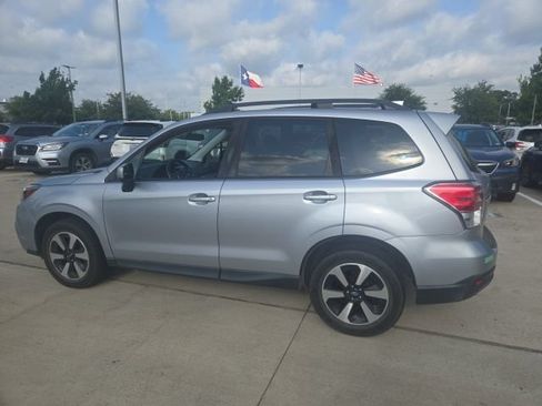 Used 2018 Subaru Forester 2.5i Premium AWD/4WD image 5