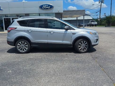 Used 2017 Ford Escape Titanium FWD image 13