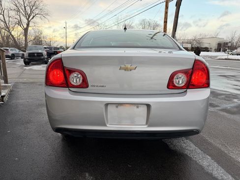 Used 2011 Chevrolet Malibu LS image 4