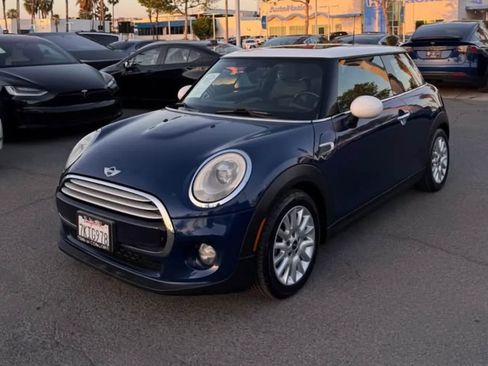 Used 2015 MINI Cooper 2-Door Hardtop image 3