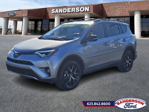 Used 2018 Toyota RAV4 SE image 7