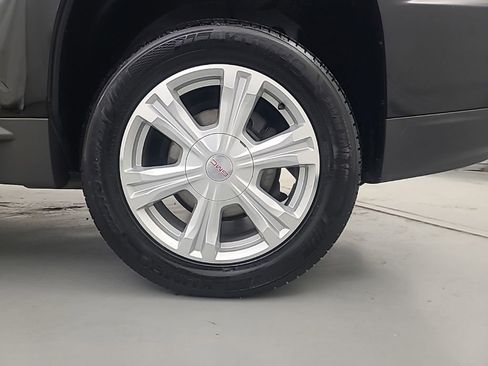 Used 2017 GMC Terrain SLE w/ Convenience Package image 8