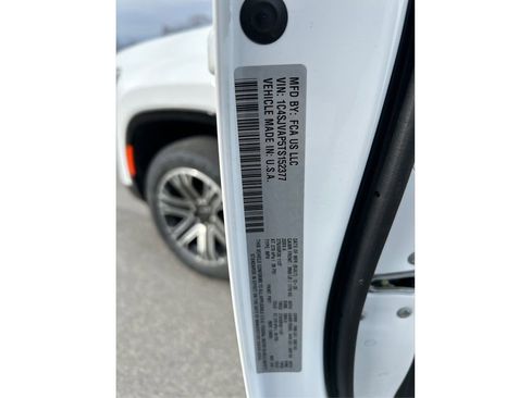 New 2026 Jeep Grand Wagoneer w/ Premium Group I image 13