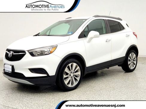 Used 2019 Buick Encore Preferred FWD image 1