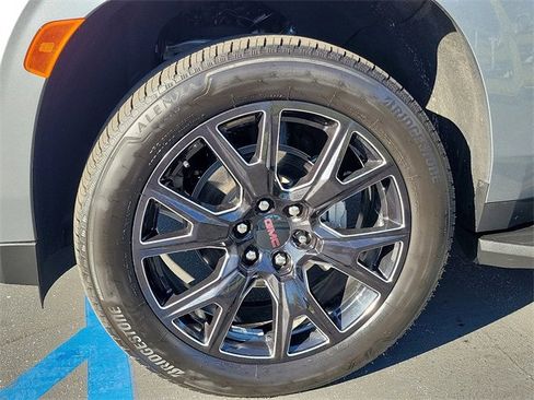 Used 2023 GMC Yukon Denali image 26