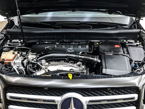 Used 2021 Mercedes-Benz GLB 250 image 11