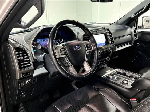 Used 2021 Ford Expedition XLT image 16