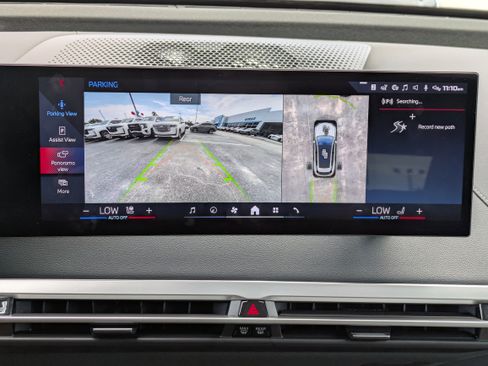 Used 2025 BMW iX M60 image 12