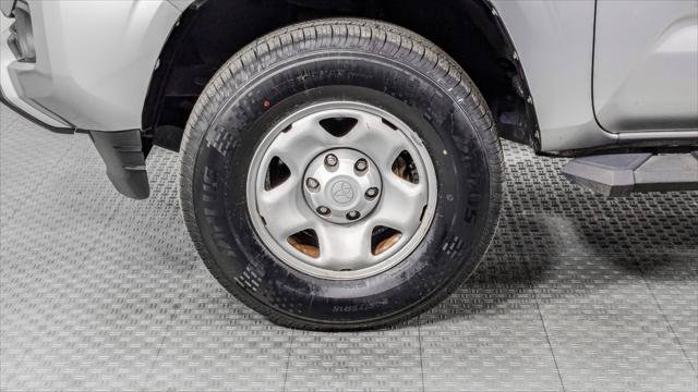 Used 2017 Toyota Tacoma SR5 RWD image 34