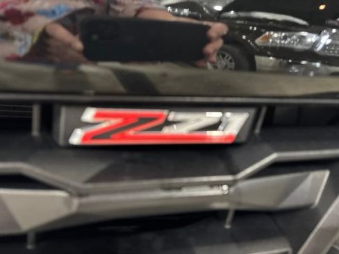 Used 2023 Chevrolet Colorado Z71 w/ Z71 Convenience Package 2 AWD/4WD image 6