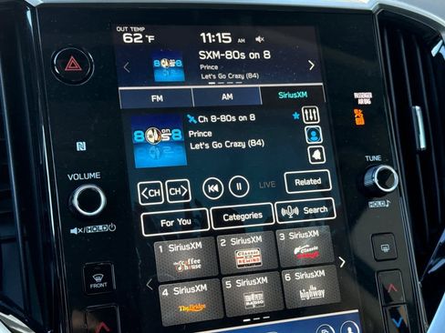 Used 2024 Subaru Ascent Premium w/ Convenience Package image 21