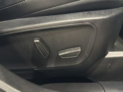 Used 2024 Ford Escape Platinum image 29