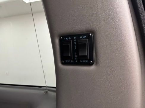 Used 2021 GMC Savana 2500 w/ Enhanced Convenience Package RWD image 12