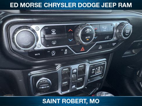 Used 2021 Jeep Wrangler Unlimited Sahara AWD/4WD image 4