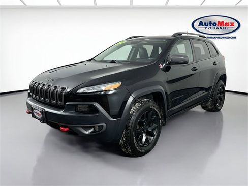 Used 2018 Jeep Cherokee Trailhawk w/ Comfort/Convenience Group image 5