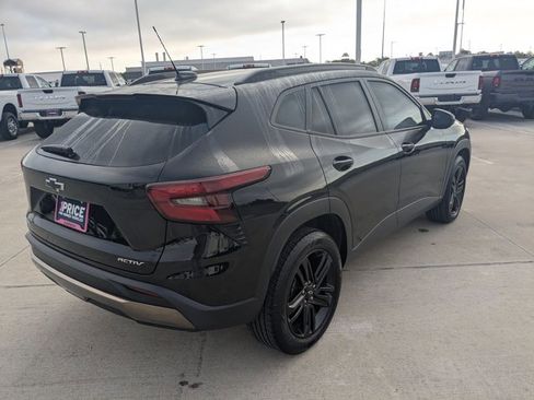 Used 2025 Chevrolet Trax ACTIV image 5