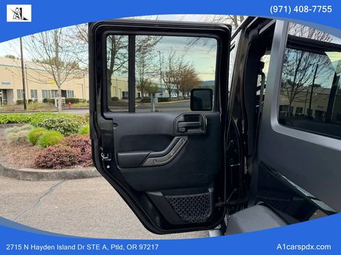 Used 2015 Jeep Wrangler Unlimited Sport w/ Power Convenience Group AWD/4WD image 12