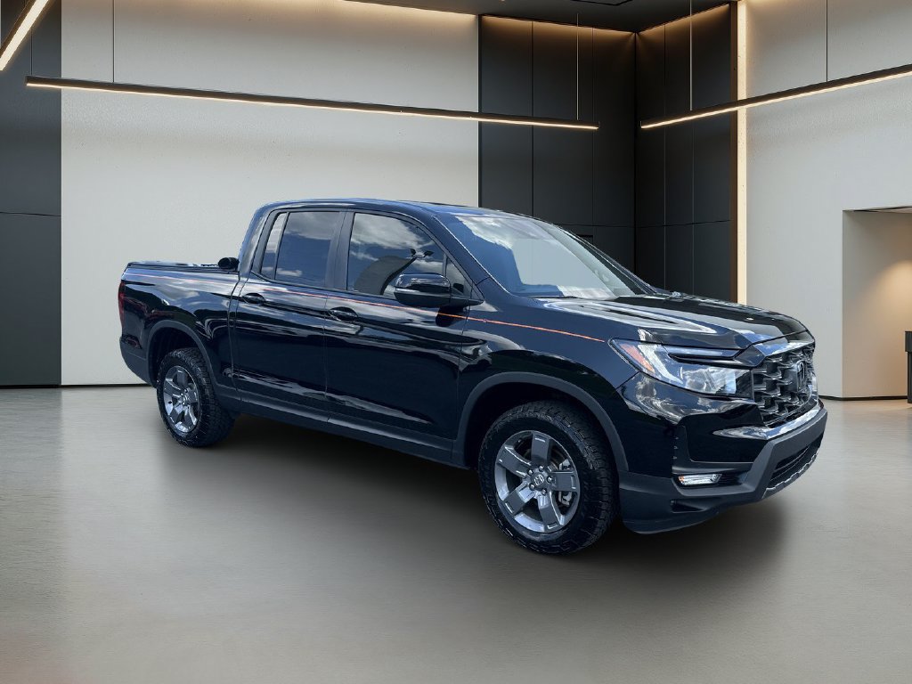 Used 2025 Honda Ridgeline TrailSport image 8