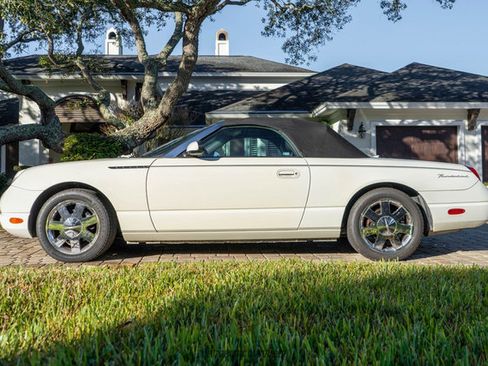 Used 2002 Ford Thunderbird Deluxe image 15