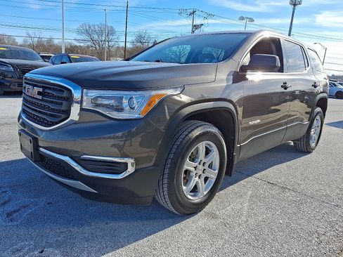 Used 2019 GMC Acadia SLE image 3