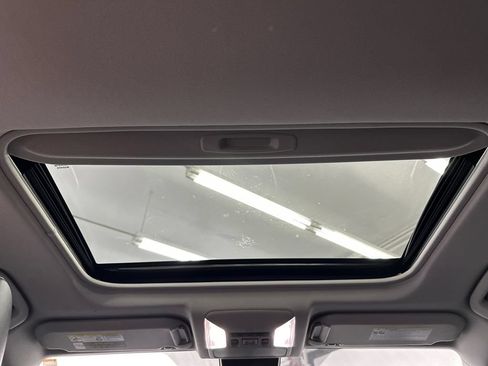 Used 2022 Toyota RAV4 XLE Premium FWD image 23