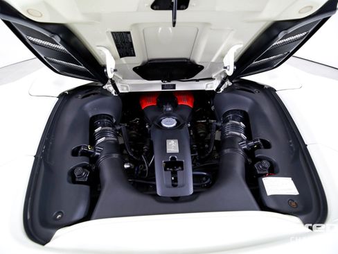 Used 2018 Ferrari 488 Spider RWD image 23