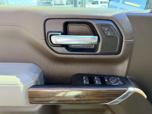 Used 2020 Chevrolet Silverado 1500 LT image 19