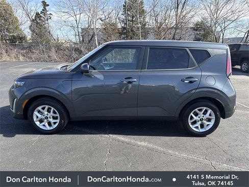 Used 2025 Kia Soul LX image 10
