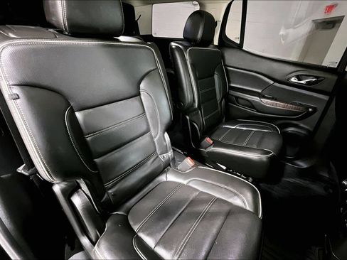 Used 2022 GMC Acadia Denali w/ Denali Ultimate Package FWD image 33