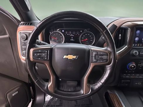 Used 2019 Chevrolet Silverado 1500 High Country w/ High Country Premium Package image 11