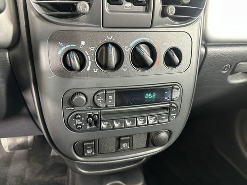 Used 2004 Chrysler PT Cruiser FWD image 13