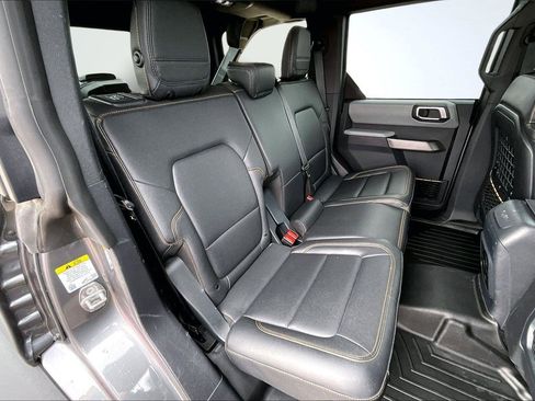 Used 2021 Ford Bronco Badlands image 28