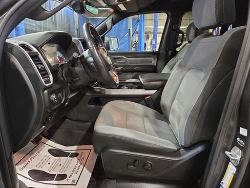 Used 2022 RAM 1500 Big Horn AWD/4WD image 2