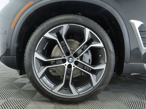 Used 2026 BMW X5 sDrive40i w/ Climate Comfort Package RWD image 32