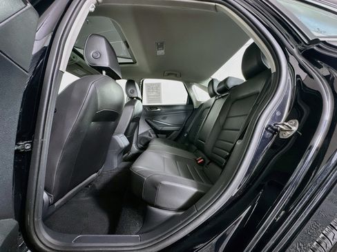 Used 2024 Volkswagen Jetta SE FWD image 29