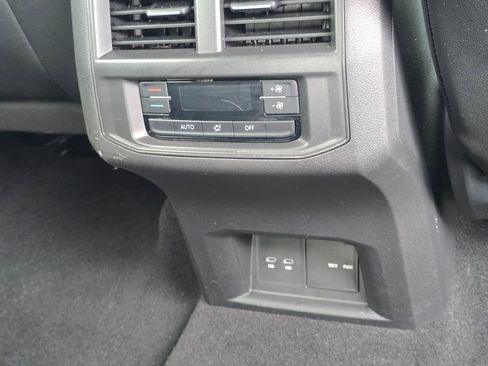 Used 2023 Volkswagen Atlas SE AWD/4WD image 29