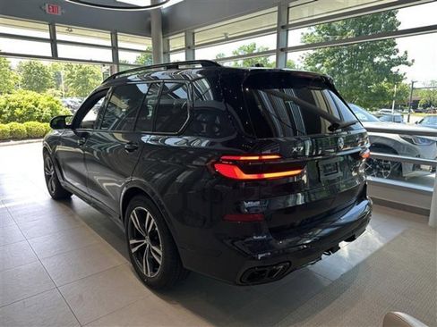 New 2025 BMW X7 M60i image 4