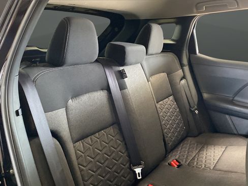 Used 2025 Nissan Kicks SV FWD image 25