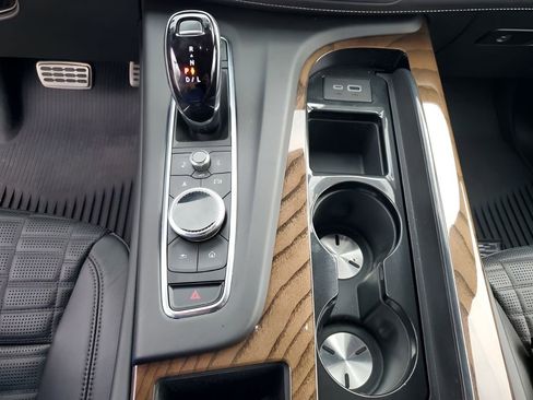 Certified 2023 Cadillac Escalade Sport Platinum w/ LPO, ONYX Package image 41