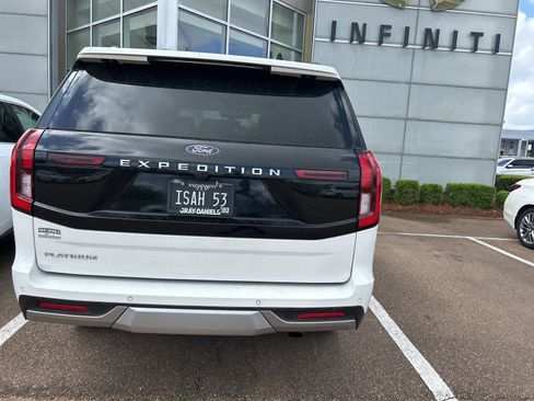 Used 2025 Ford Expedition Platinum w/ Platinum Ultimate Package image 35