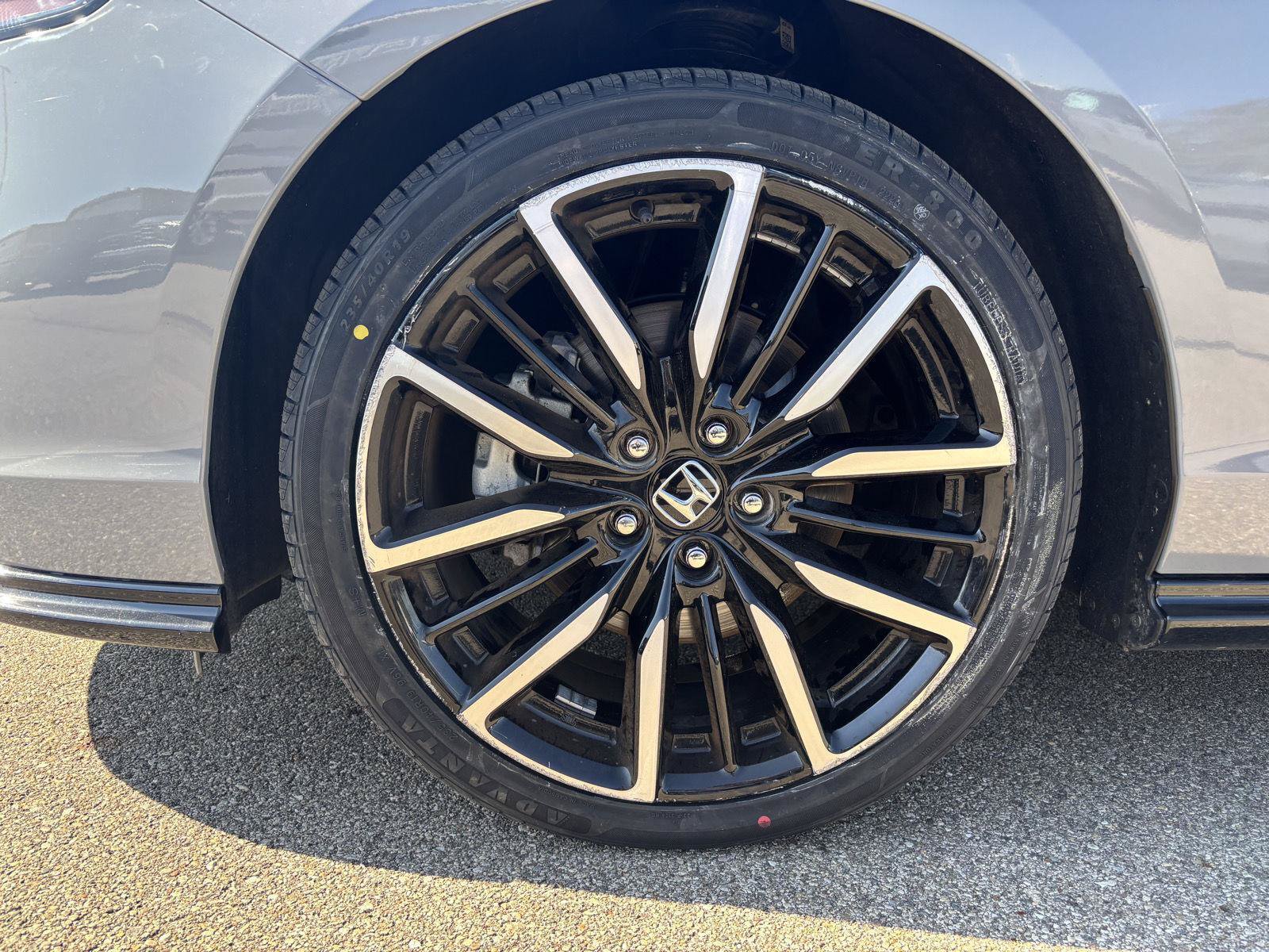 Used 2025 Honda Accord Touring image 9