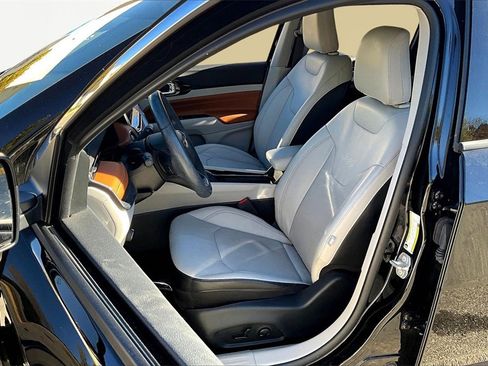 Used 2022 Jeep Compass Limited image 25